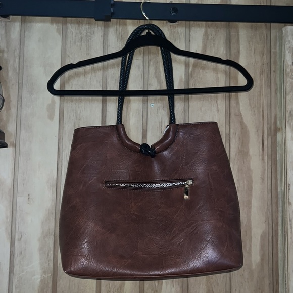 🏷️Alyssa Large Women's Handbag VEGAN Material - Picture 3 of 5